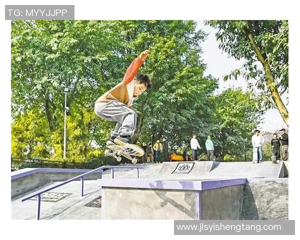 重庆滑板队在滑板状态排行榜中荣获第4名展现出强劲实力与潜力