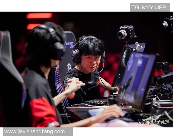 深度分析FPX战队的控制打法及其在比赛中的应用策略