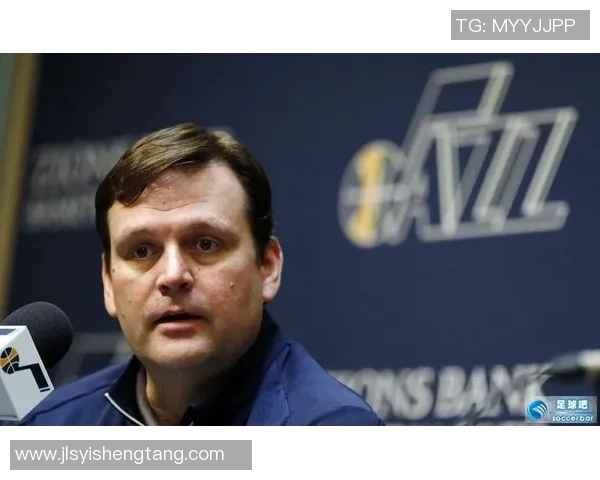 足球伏敏的崛起与挑战探讨：如何在激烈竞争中保持领先地位